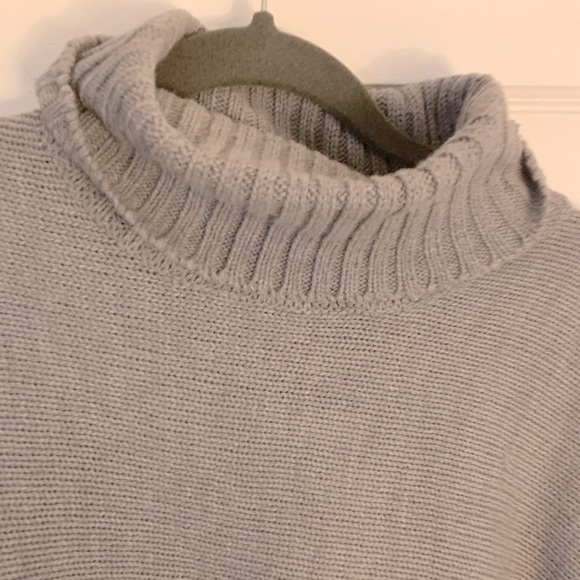 BLOOMINGDALES Poncho - Picture 6 of 8